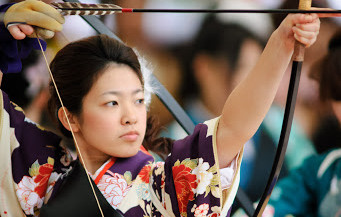 Kyudo qi gong japonais kikozen pleine conscience respiration souffle énergie femme japon ki